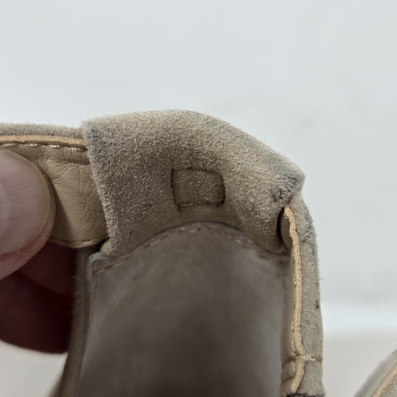 Vince Camuto Womens Wedge Espadrilles Sz 11M Tan Suede Adj. Ankle Straps - Picture 13 of 15